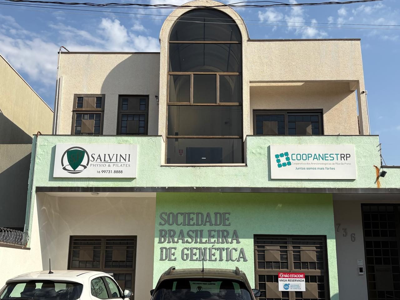 Fachada da Clínica Salvini, no Alto da Boa Vista
