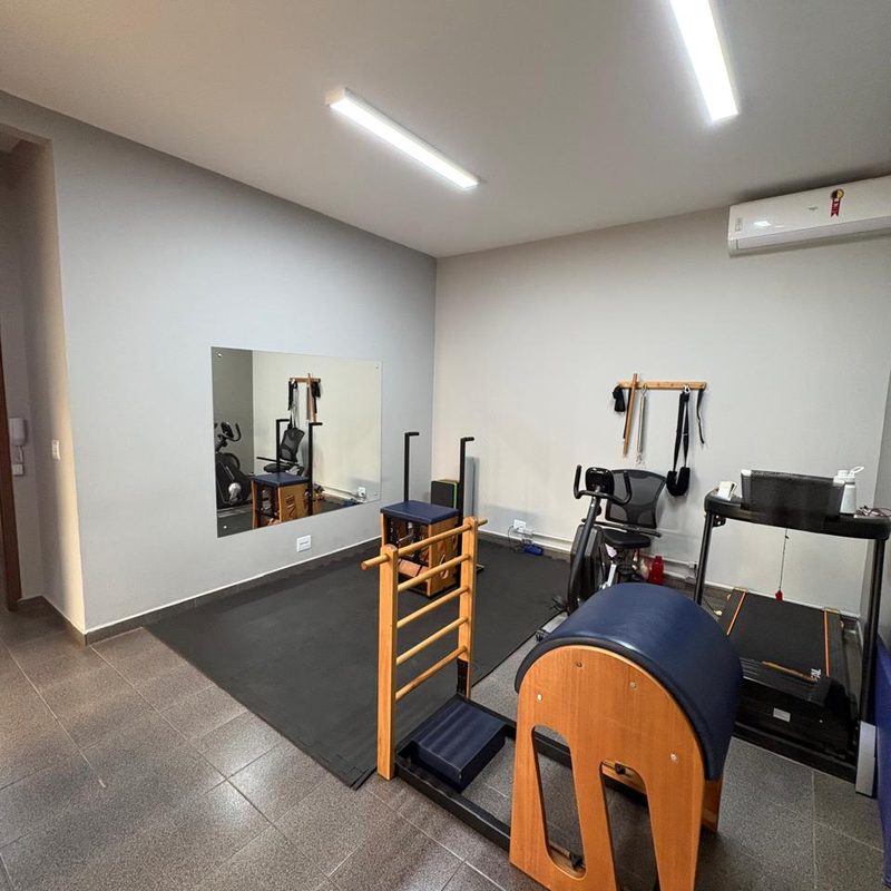 Estúdio de Pilates com aparelhos